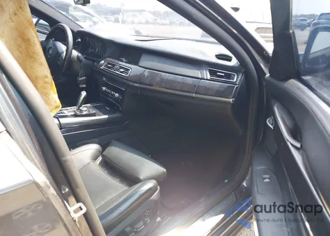 2010 BMW 750Li from USA, damaged, VIN WBAKB8C50ACY64262